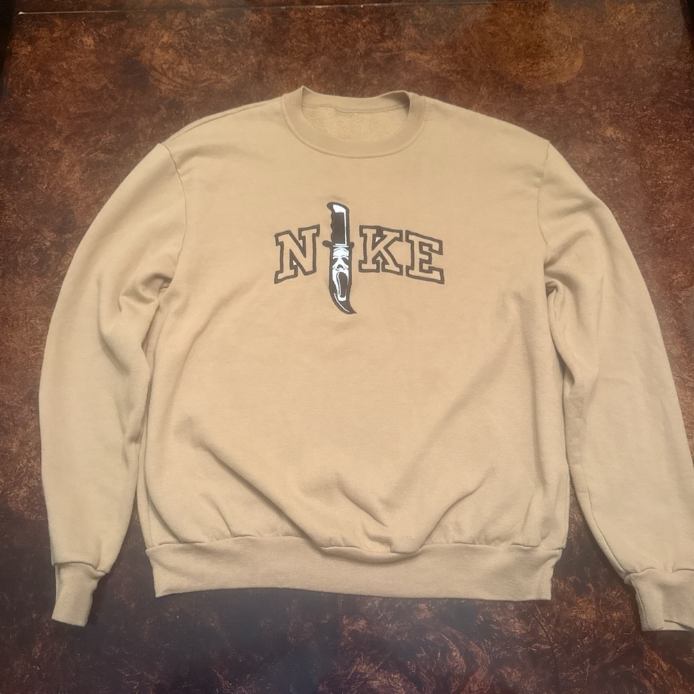 Nike Men’s Beige Crewneck (scream)